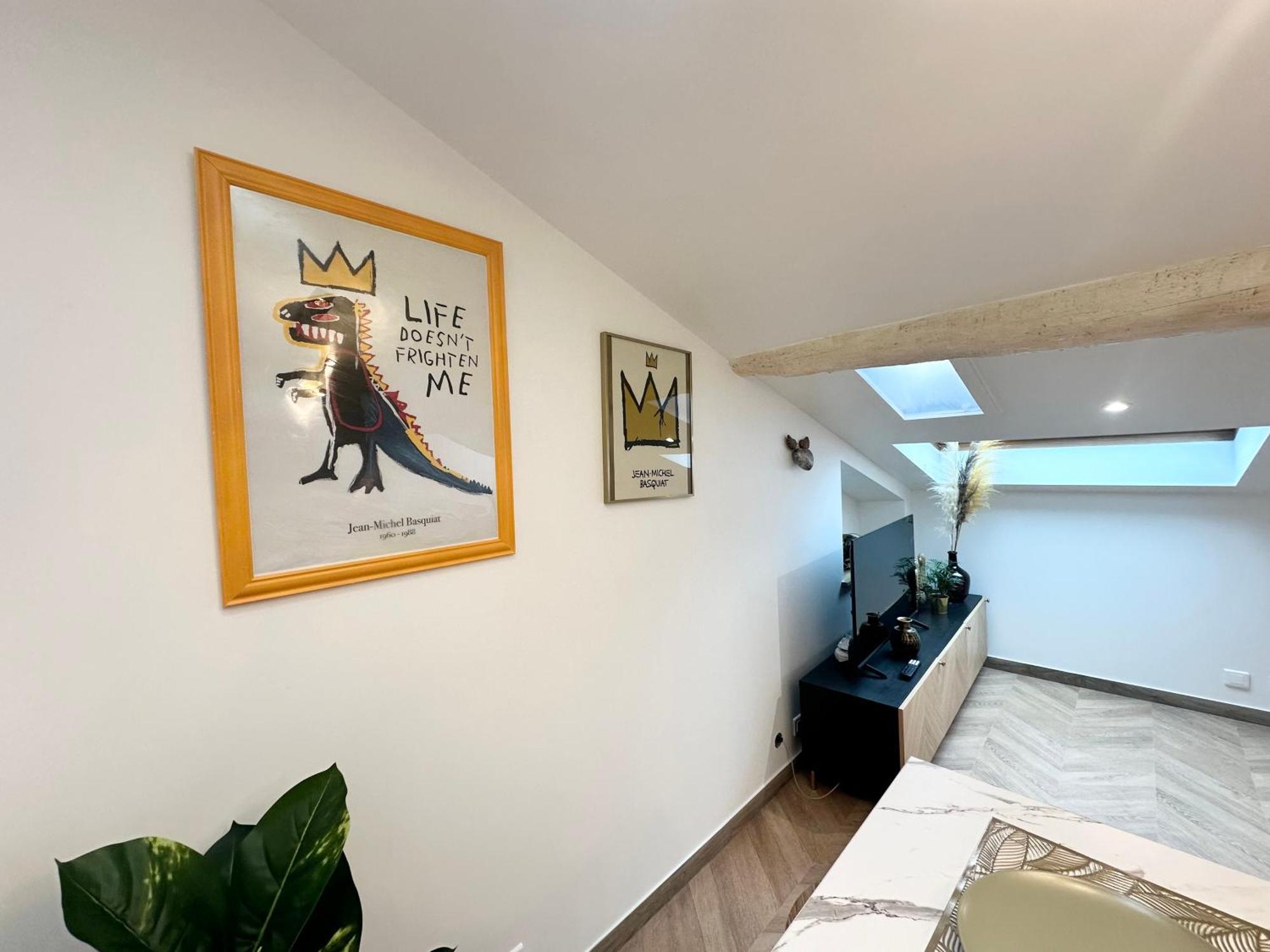 Elegant Mansarde-place Du Pin Appartement *