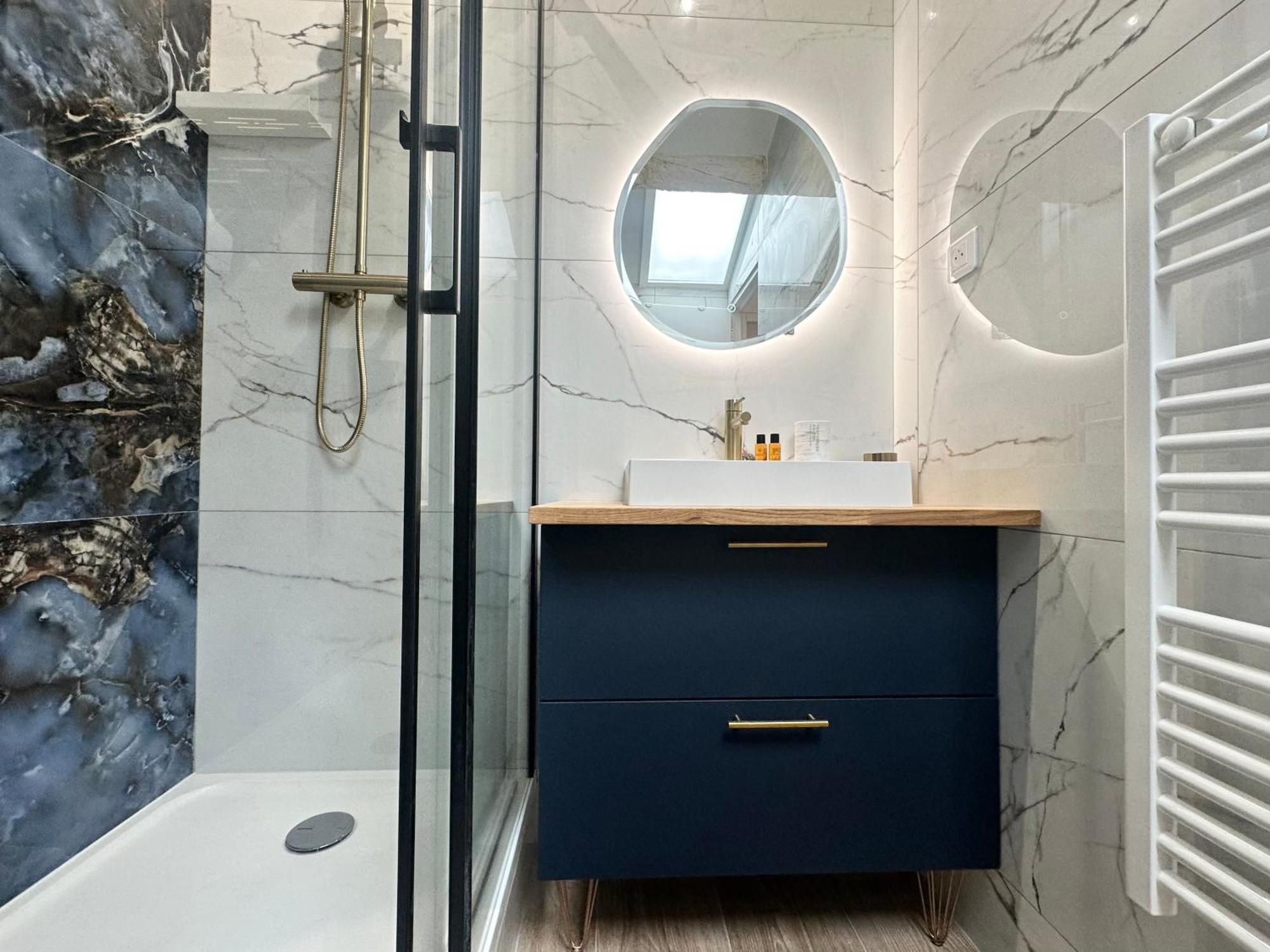 Apartment Elegant Mansarde-place Du Pin Nizza